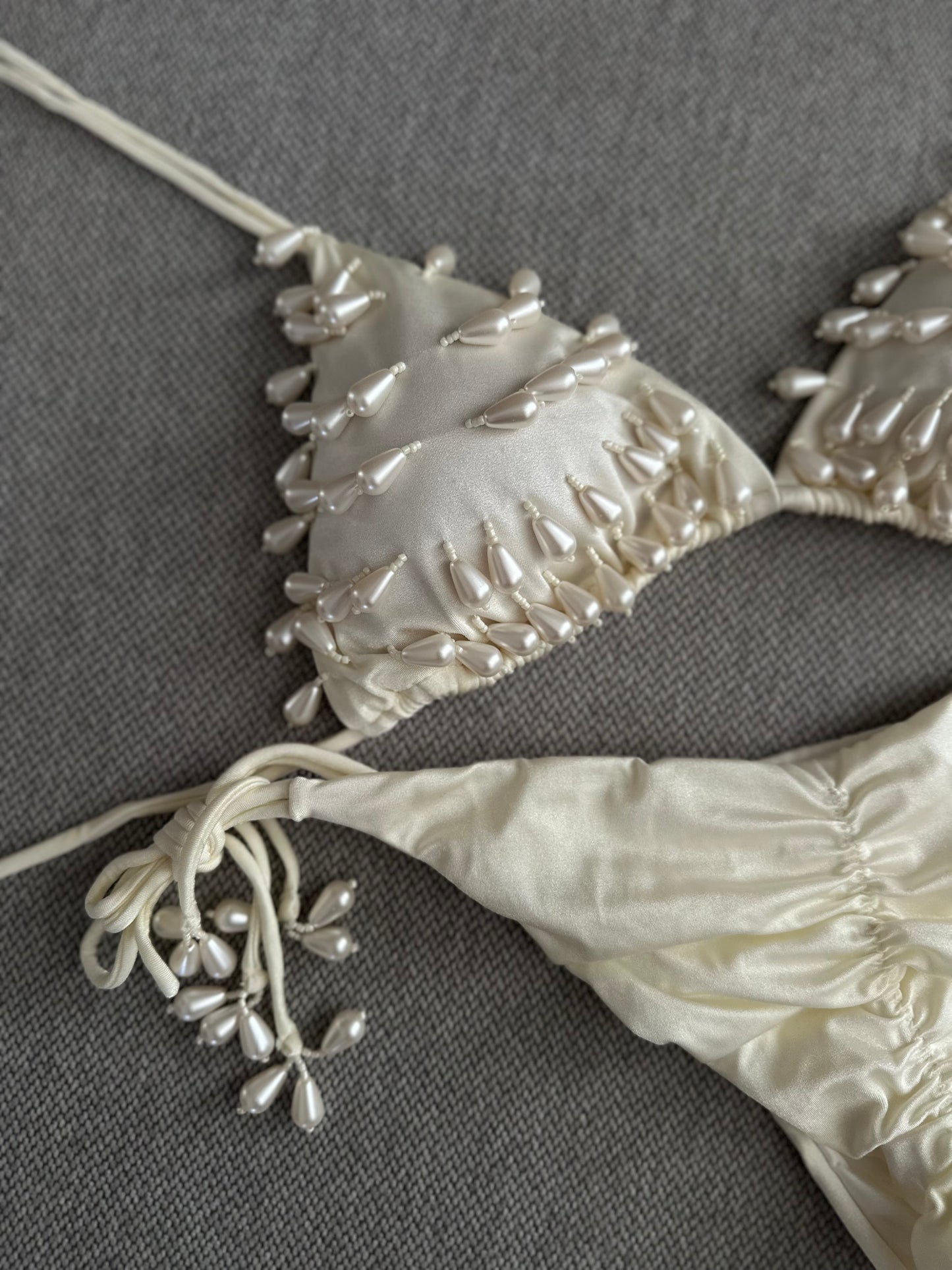 Bikini perlas gota