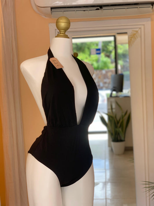 Completo escote profundo